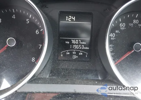 2016 Volkswagen Jetta 1.8T Sport z USA, uszkodzony, nr VIN 3VWD17AJ8GM272184